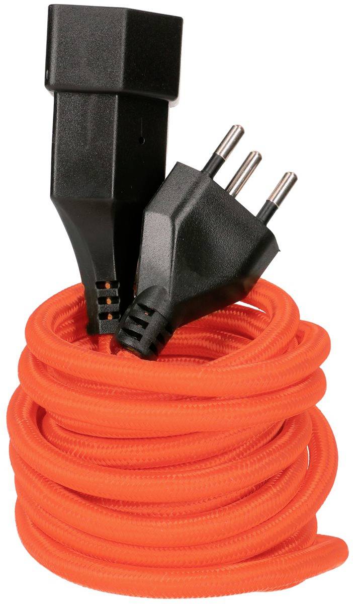 Aufgerolltes, leuchtend orangefarbenes Verlängerungskabel mit schwarzen dreipoligen Stecker- und Buchsenenden auf weißem Hintergrund.