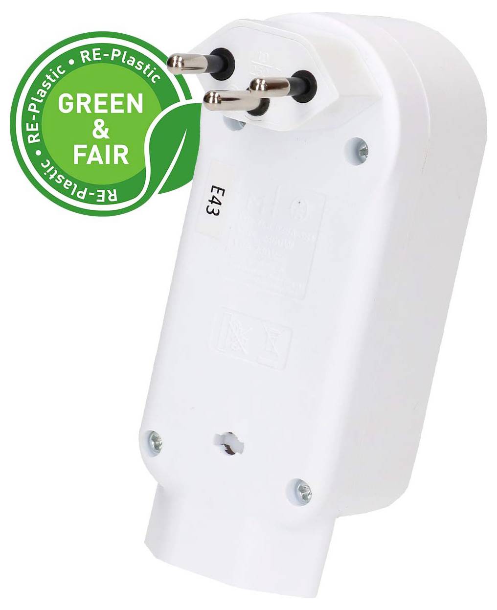 Weiße Stecker-Stromadapter mit drei runden Stiften, gekennzeichnet mit „GREEN & FAIR" und „RE-Plastic" in einem grünen Kreisabzeichen.