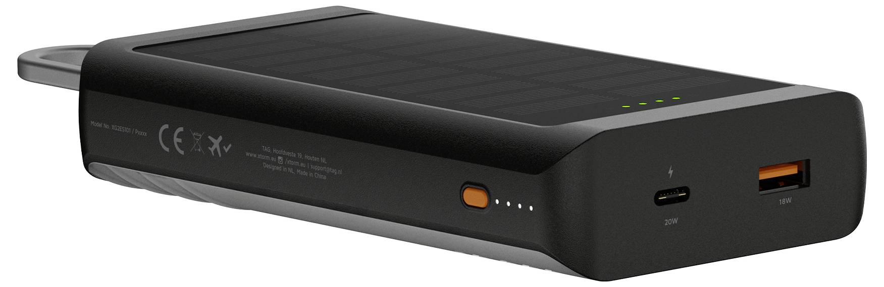 Schwarze tragbare rechteckige Powerbank mit USB-C- und USB-A-Anschlüssen, Batterie-Anzeigelichtern und orangefarbener Akzenttaste auf weißem Hintergrund