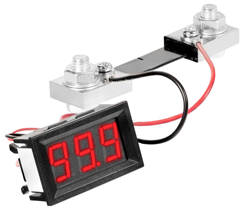 Digitales Panel-Voltmeter mit roten und schwarzen Kabeln an einen Metallshunt angeschlossen, zeigt 99.9 an.