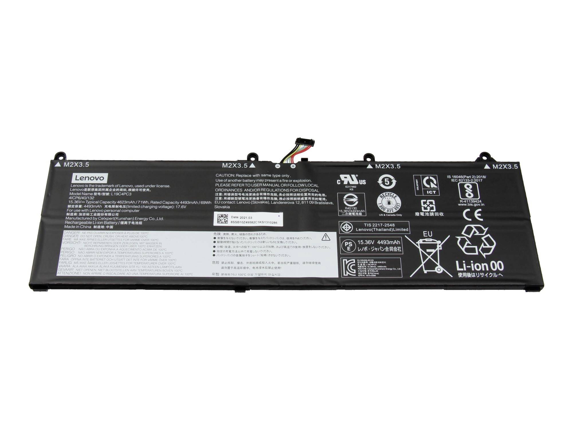 Schwarzer Lenovo-Laptop-Akku mit Etiketten und Anschluss auf weißem Hintergrund.