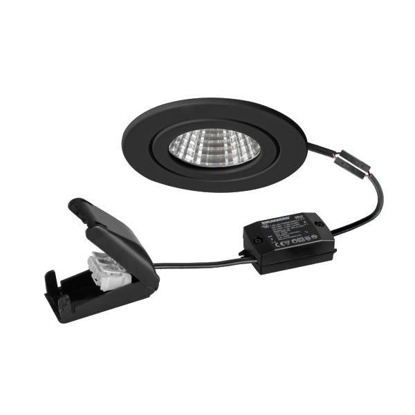 Schwarze eingelassene LED-Einbauleuchte mit integriertem Trafo und Federklammerhalterung auf weißem Hintergrund.