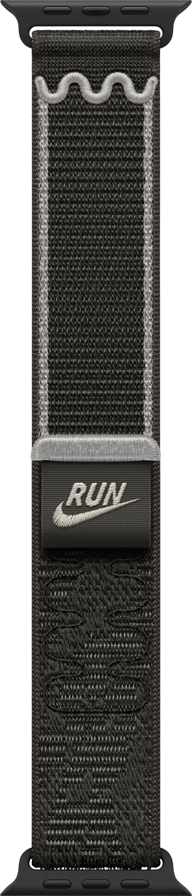 Schwarzes Nike-Uhrenarmband mit "RUN" auf einer unteren Lasche und einem Zickzack-Akzent oben.