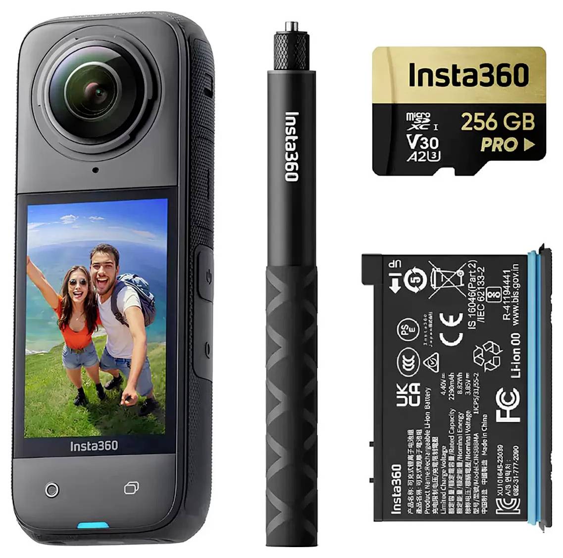 Insta360 Action-Kamera mit Touchscreen-Selfie-Ansicht, Selfiestick, 256-GB-microSD-Karte und Batterie-Zubehör.