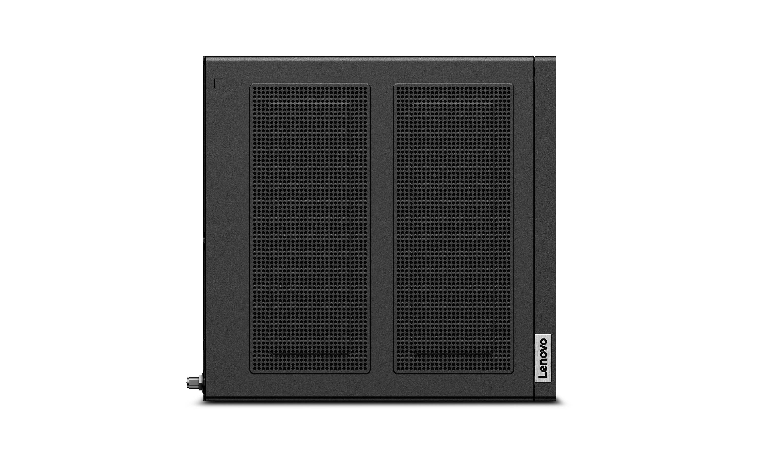 Schwarzer Lenovo-Desktop-PC-Turm von vorne gezeigt mit zwei großen perforierten Belüftungspanelen und einem kleinen Lenovo-Logo unten rechts.