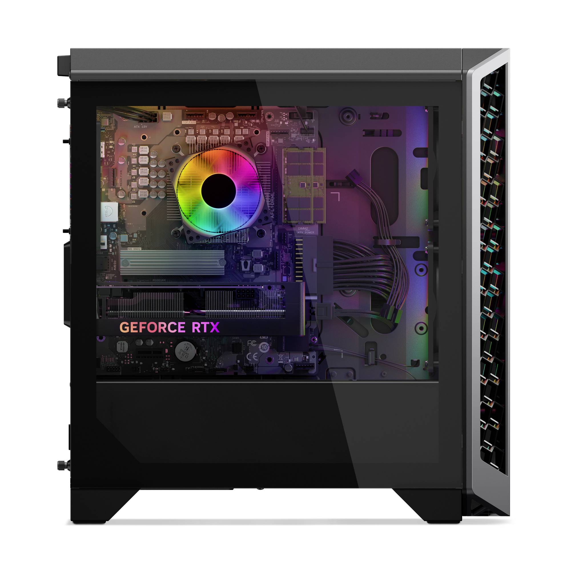 Gaming-PC-Turm mit transparentem Seitenpanel, das innere Komponenten und RGB-beleuchteten Kühlkern zeigt; die Frontblende verfügt über abgewinkelte Lüftungsöffnungen.