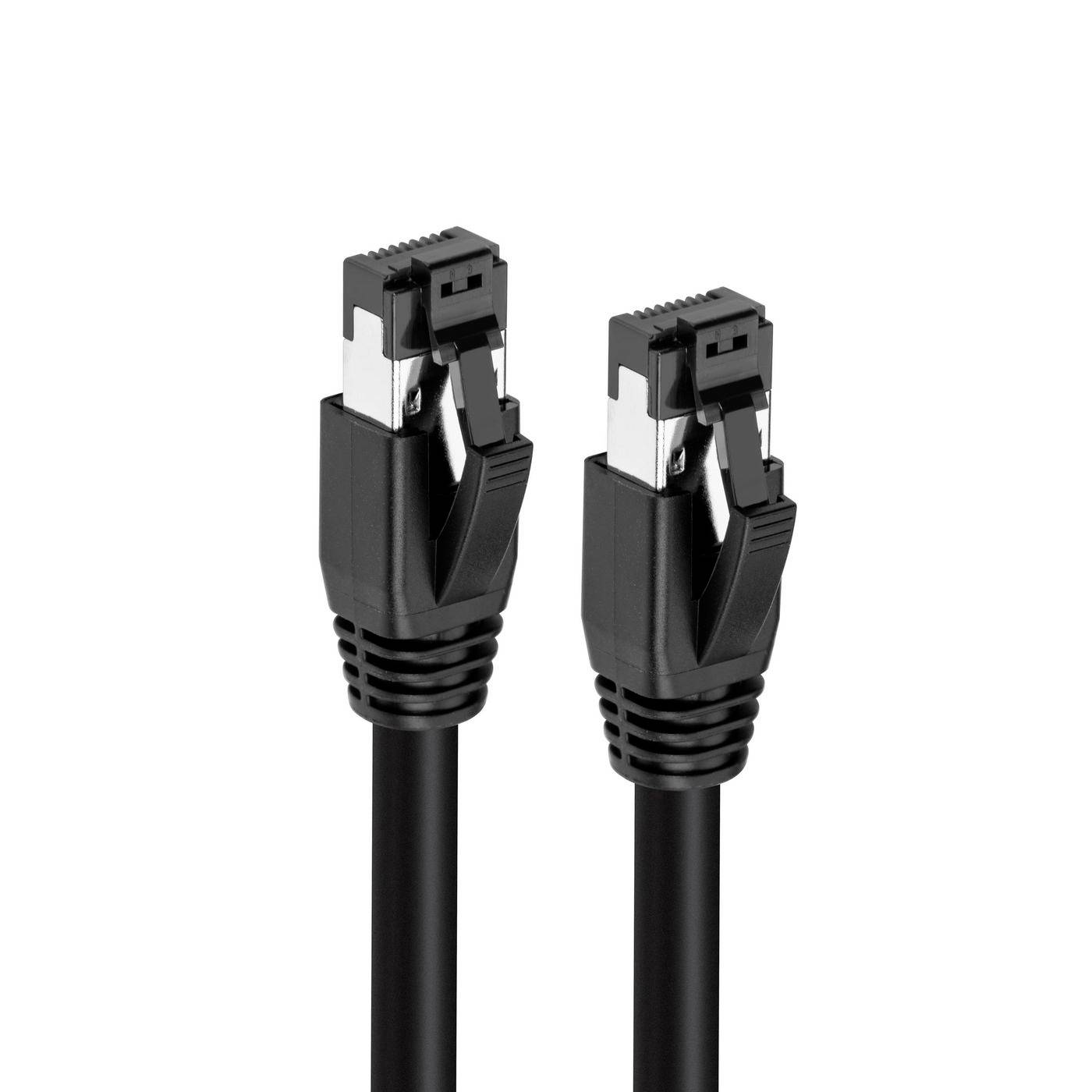 Zwei schwarze Ethernet-Kabel mit RJ45-Steckverbindern nebeneinander auf weißem Hintergrund dargestellt.