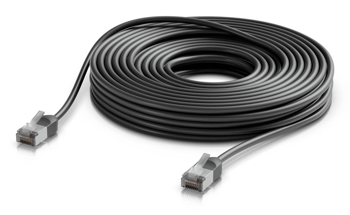 Aufgerolltes schwarzes Ethernet-Kabel mit zwei RJ45-Steckern auf weißem Hintergrund.