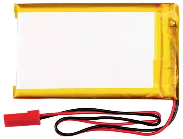 Flacher Lithium-Polymer-Akkupack mit rot und schwarzem Drahtanschluss und rotem Stecker auf weißem Hintergrund.
