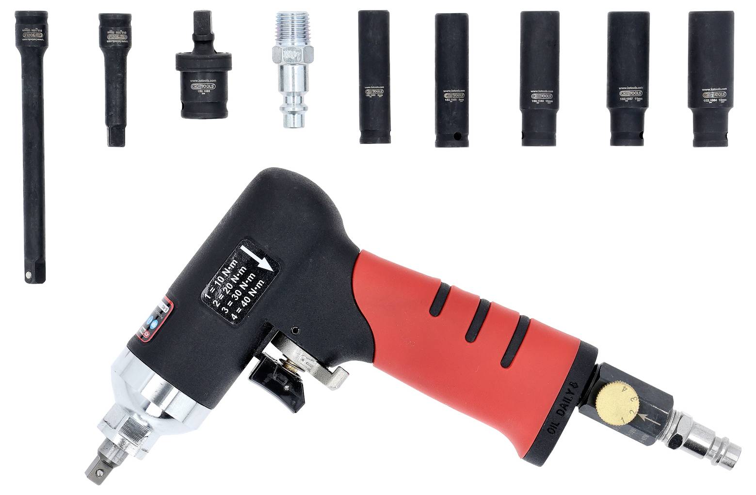 Pneumatischer Schlagschrauber mit Winkelkopf, rotes und schwarzes Griff, dargestellt mit mehreren austauschbaren Steckschlüssel-Aufsätzen und Adaptern oben.
