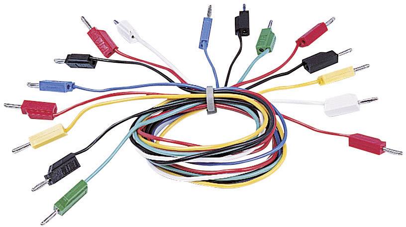 Ein Bündel bunter Krokodilklemmenkabel, die für elektrische Verbindungen verwendet werden können, liegt ausgebreitet auf einer Fläche.