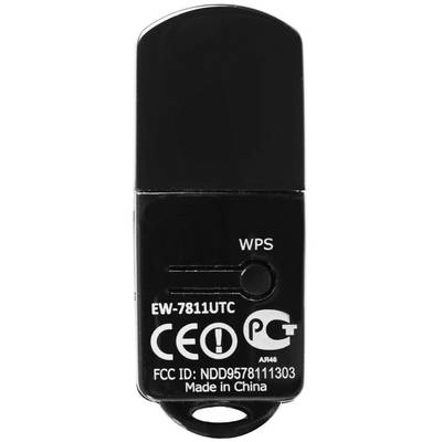 Ein schwarzer USB-WLAN-Adapter mit WPS-Taste und Modellnummer EW-7811UTC. Herstellungsetikett 'Made in China' sichtbar.