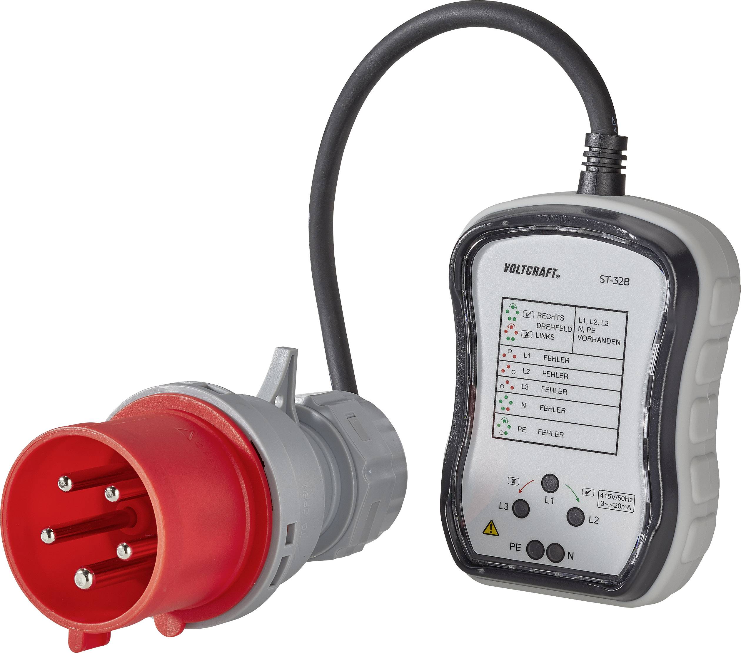 Ein Multi-Tester für elektrische Steckverbindungen mit rotem CEE-Stecker und beschriftetem Display zur Fehlerdiagnose und Phasenanzeige.