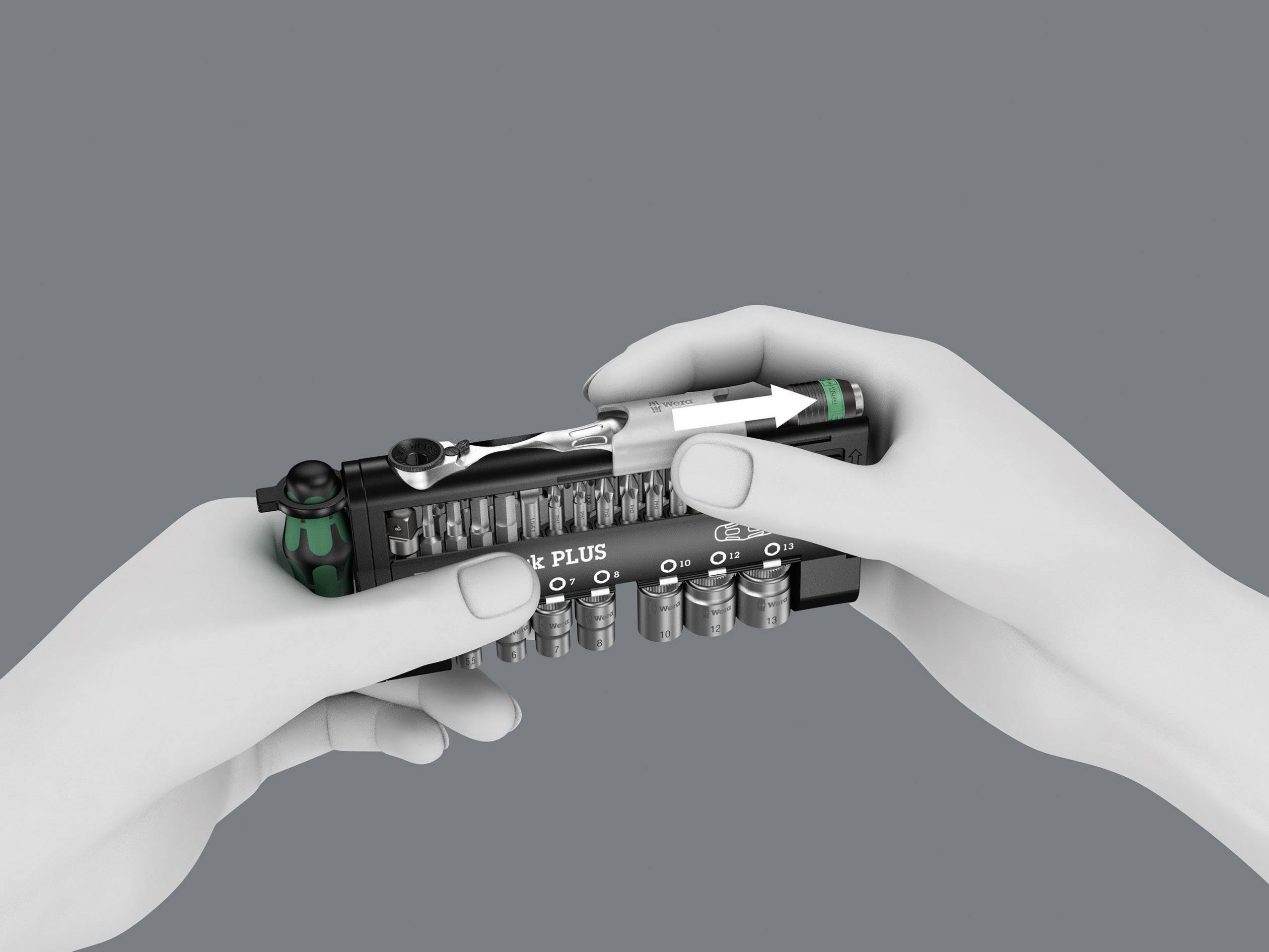 Zwei Hände halten ein kompaktes Set von Schraubenschlüsseln und einem Schraubendreher, bereit zum Einsatz, auf grauem Hintergrund.