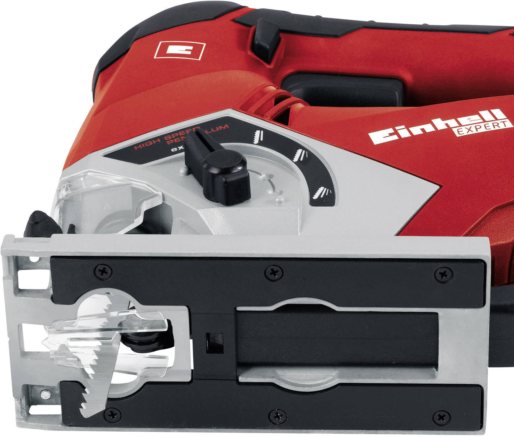 Ein roter elektrischer Stichsägenaufsatz mit einem schwarzen Griff und einer silbernen Einstellknopf, gekennzeichnet mit einem Markennamen.