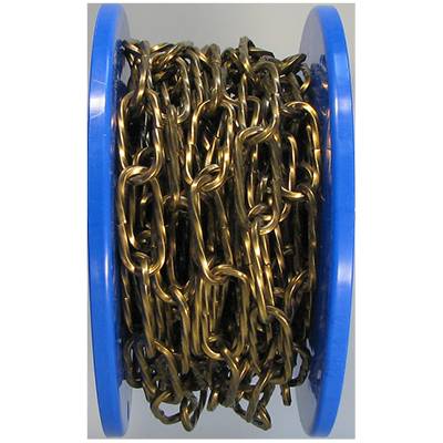 Eine Rolle mit bronzefarbenen Metallketten auf blauem Kunststoffspool.