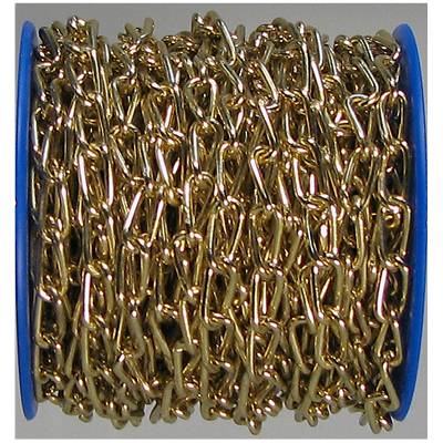 Goldene Metallkette auf einer blauen Rolle aufgewickelt.