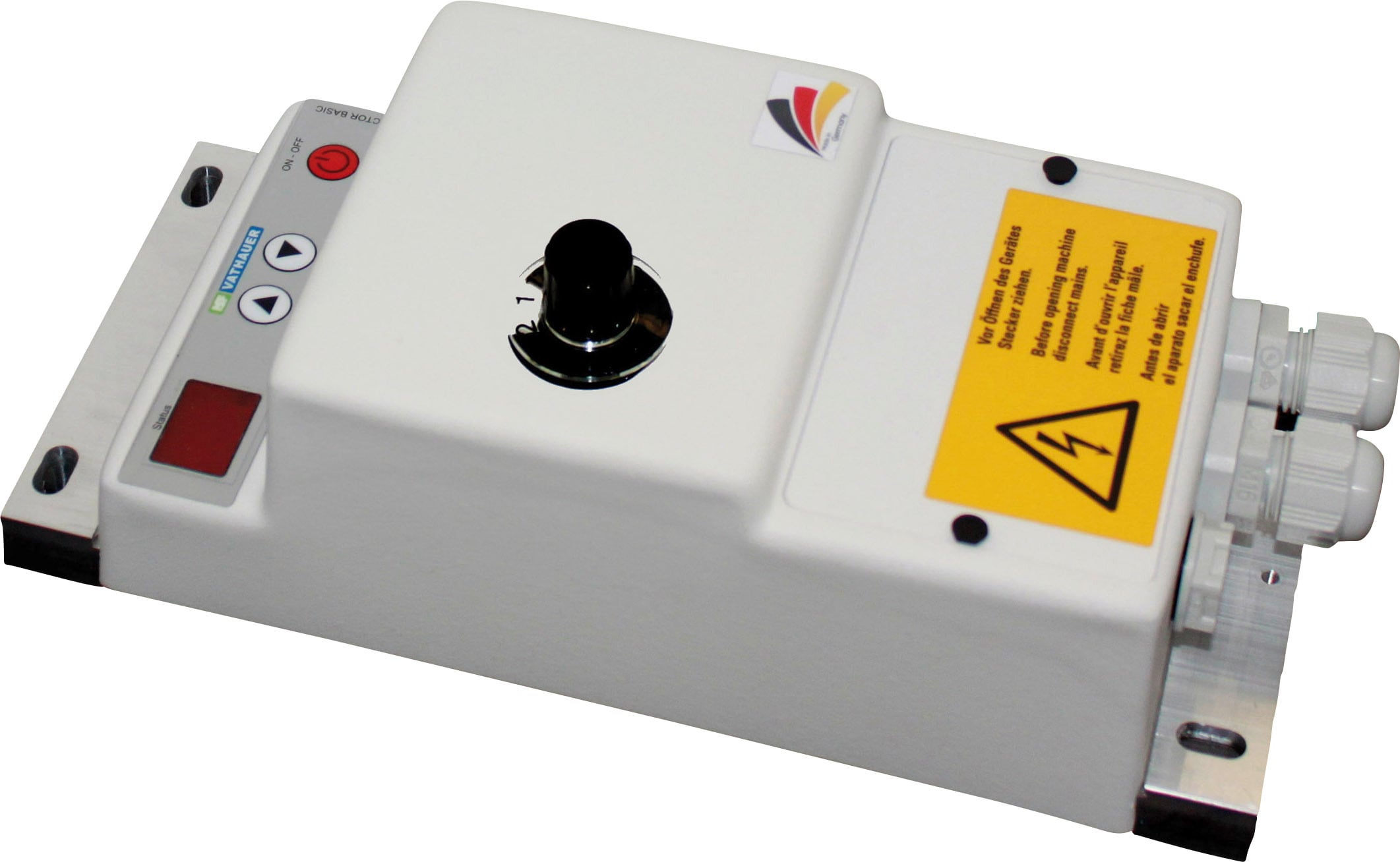 Ein weißes elektrisches Steuergerät mit Drehregler, Schalter, Display, Warnsymbol für Spannung und Anschlüssen, verwendet zur Steuerung von technischen Geräten.