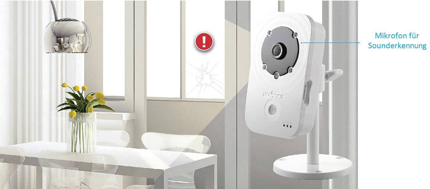 Eine Sicherheitskamera mit Mikrofon für Geräuscherkennung steht in einem Raum. Ein Fenster ist mit einer roten Warnikone markiert.