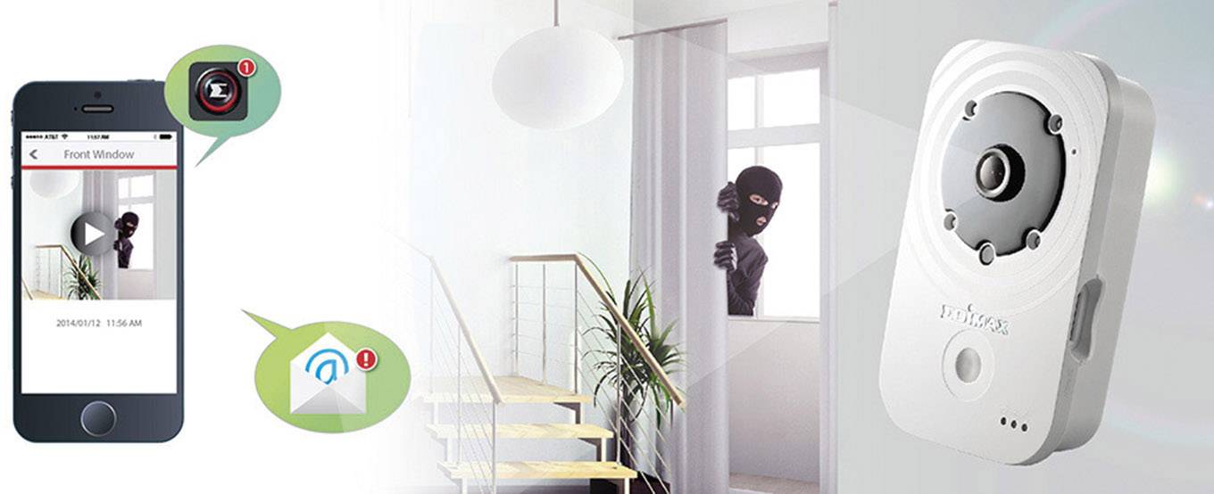 Smartphone-App zeigt Warnung von Überwachungskamera. Maskierte Person erscheint live auf Screen, die Kamera erkennt Bewegung an einem Fenster.