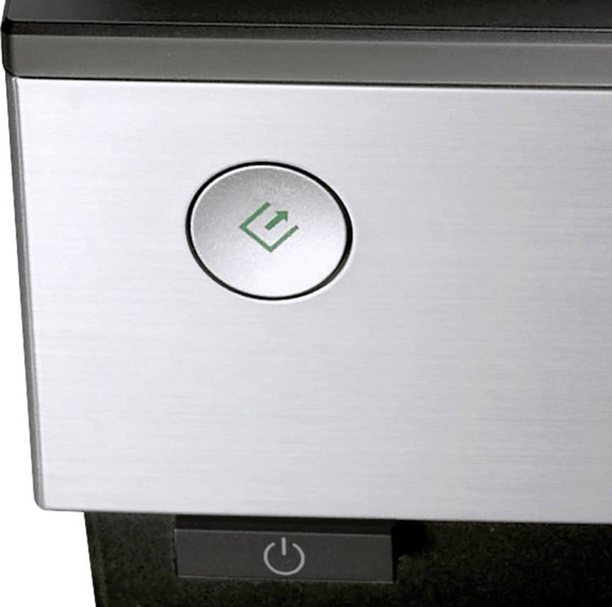 Ein silberner Kaffeepadautomat mit grünem Knopf zur Pad-Einführung. Ein schwarzer An-/Aus-Schalter befindet sich unten.