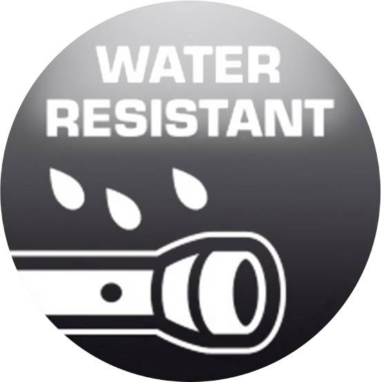 Ein Symbol einer Taschenlampe mit Wassertropfen und der Aufschrift 'Water Resistant', was auf Wasserbeständigkeit hinweist.