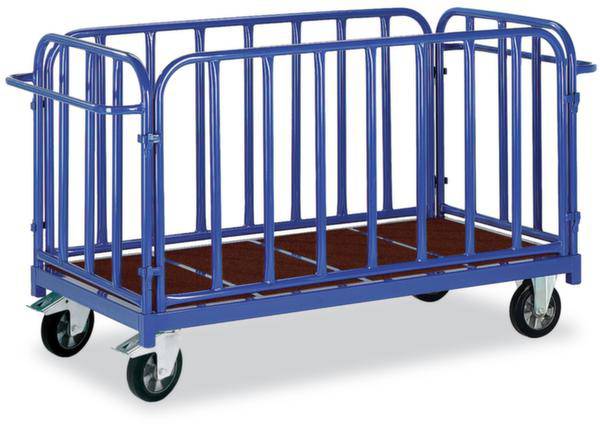Blauer Metall-Rollwagen mit hohen Gitterseiten auf vier Rollen. Ideal für den Transport von sperrigen Gütern in Lagerumgebungen.