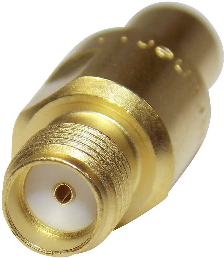 Ein goldener Koaxialstecker in Nahaufnahme, der hauptsächlich für Hochfrequenz-Verbindungen eingesetzt wird.