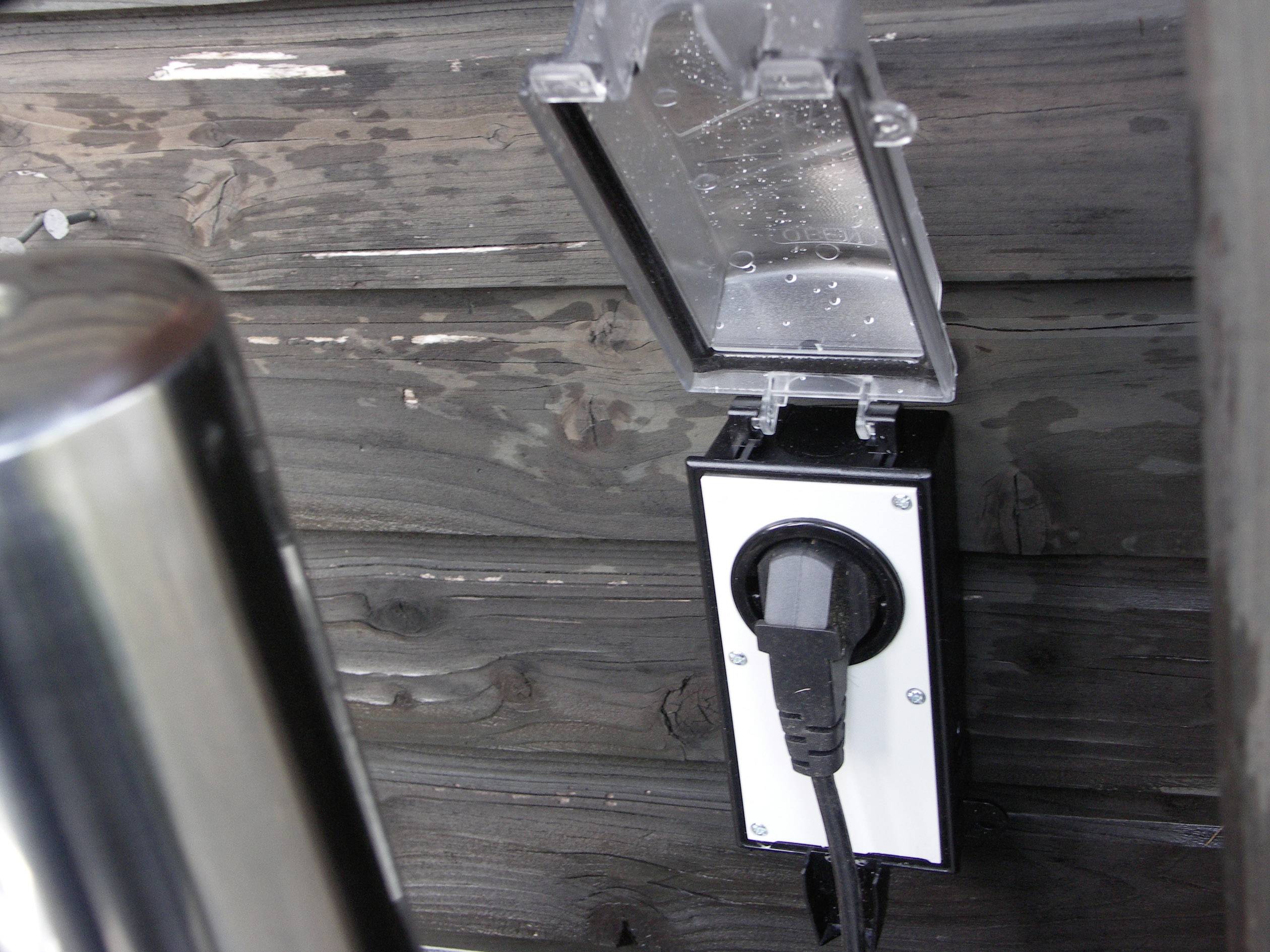 Abschließbare Aufputz Steckdose