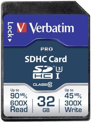 Eine SDHC-Karte von Verbatim mit 32 GB Speicher. Lese- und Schreibgeschwindigkeiten bis zu 90 MB/s bzw. 45 MB/s.