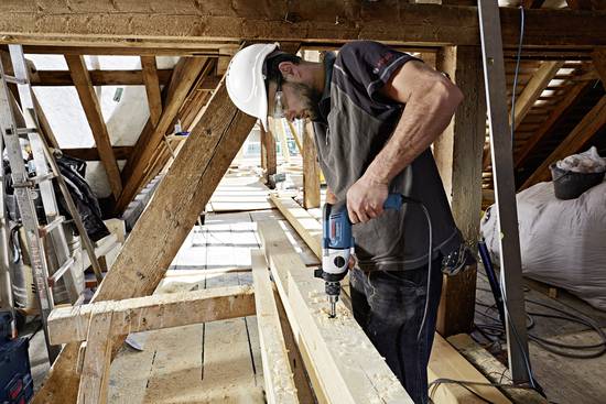 Bohrmaschine im Einsatz