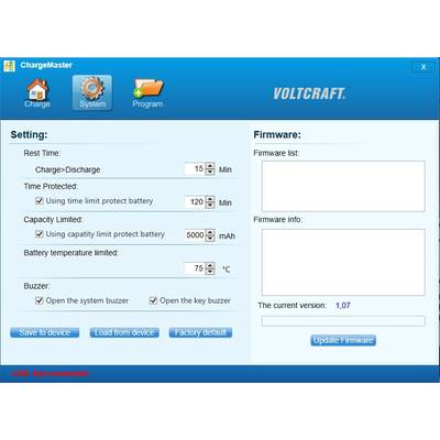 Bildschirm mit Ladegerät-Software, zeigt Einstellungen für Lade- und Entladezeit, Schutzzeit, Kapazität, Temperatur und Firmware-Optionen.