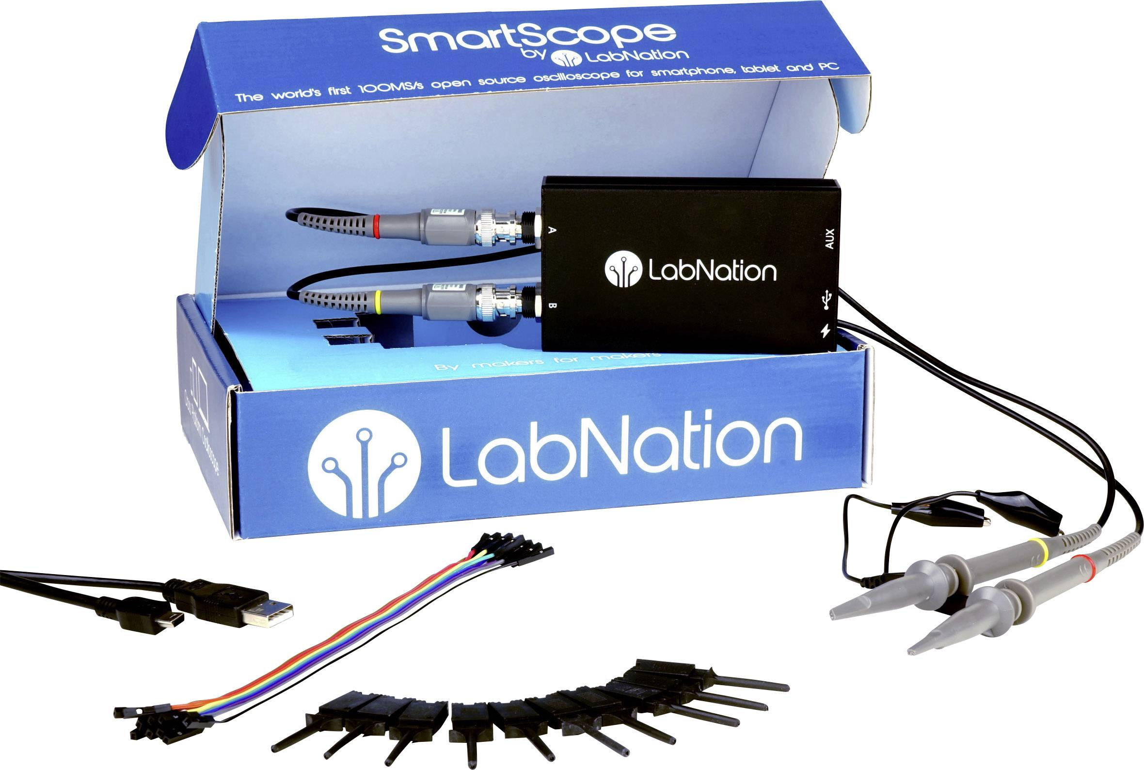 LabNation SmartScope Kit mit Oszilloskop, Kabel und Zubehör in geöffneter Verpackung zur Verwendung mit Smartphone, Tablet und PC.