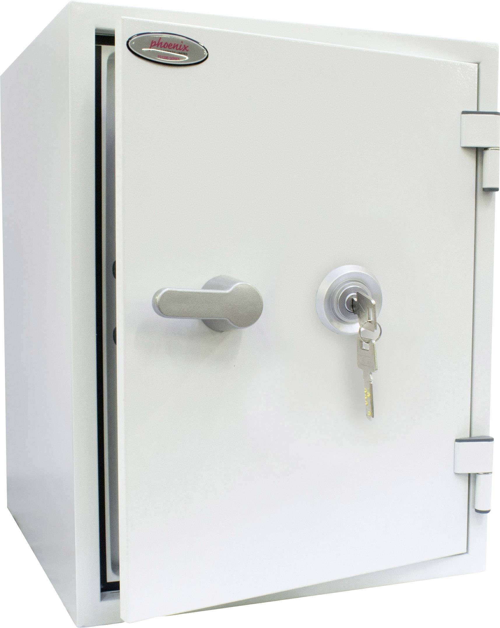 Weißer Tresor mit geschlossener Tür, Schlüssel steckt im Schloss an der Vorderseite. Markenlogo oben links.