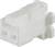 Ein weißer Kunststoffstecker mit zwei Anschlüssen, häufig verwendet in elektrischen Anwendungen zur Verbindung von Kabeln.