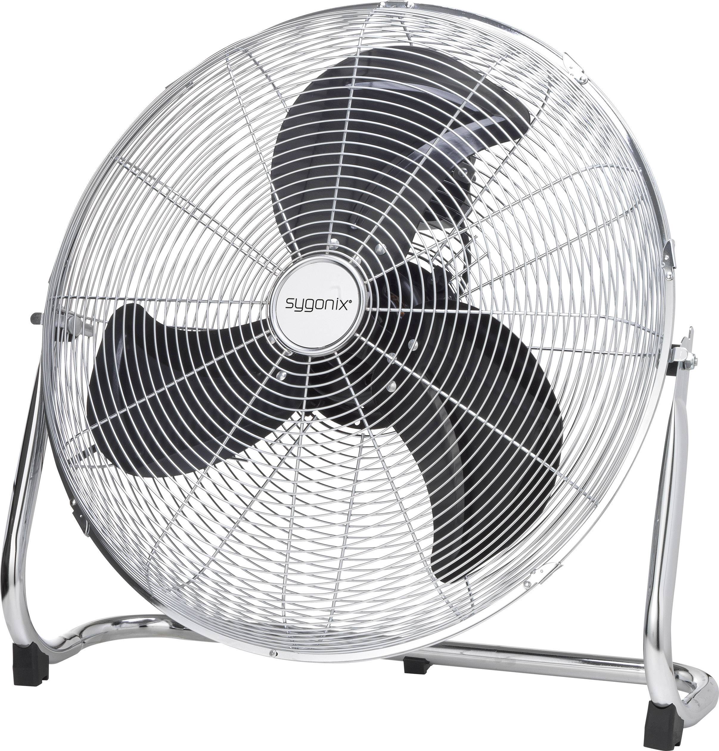 Ein silberner, metallener Standventilator mit schwarzem Propeller und Schutzgitter.