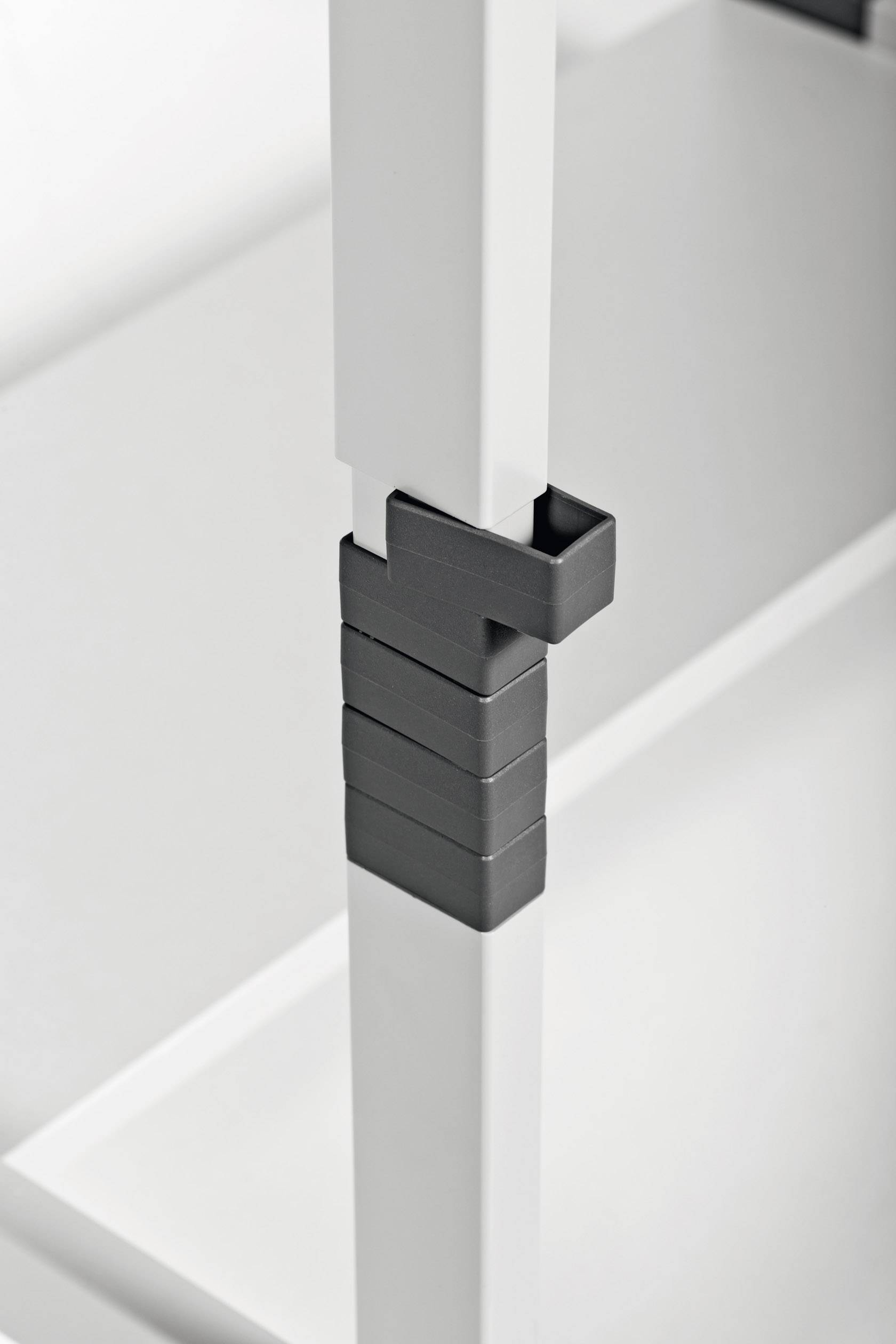 Durable Computer-Wagen höhenverstellbar, mit Rollen Höhen-Bereich: 920 bis 1220 mm (L x B x H) 550 x 800 x 925 mm Grau S-8