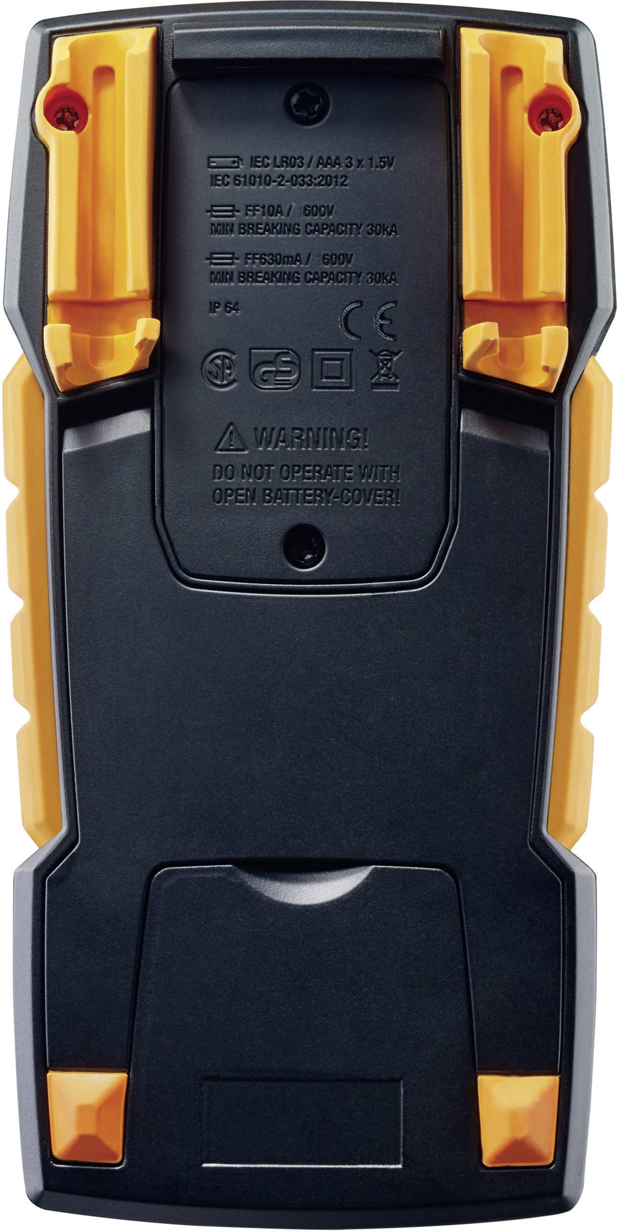 Ein digitales Multimeter von hinten, schwarz mit orangefarbenen Akzenten und Batteriefach mit Warnhinweisen über die Nutzung von Batterien.