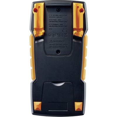 Ein digitales Multimeter von hinten, schwarz mit orangefarbenen Akzenten und Batteriefach mit Warnhinweisen über die Nutzung von Batterien.