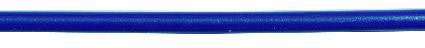 Ein blauer Stift auf einem weißen Hintergrund. Der Stift ist im Detail und aus der Seitenansicht zu sehen.
