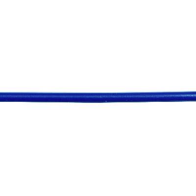 Ein blauer Stift auf einem weißen Hintergrund. Der Stift ist im Detail und aus der Seitenansicht zu sehen.