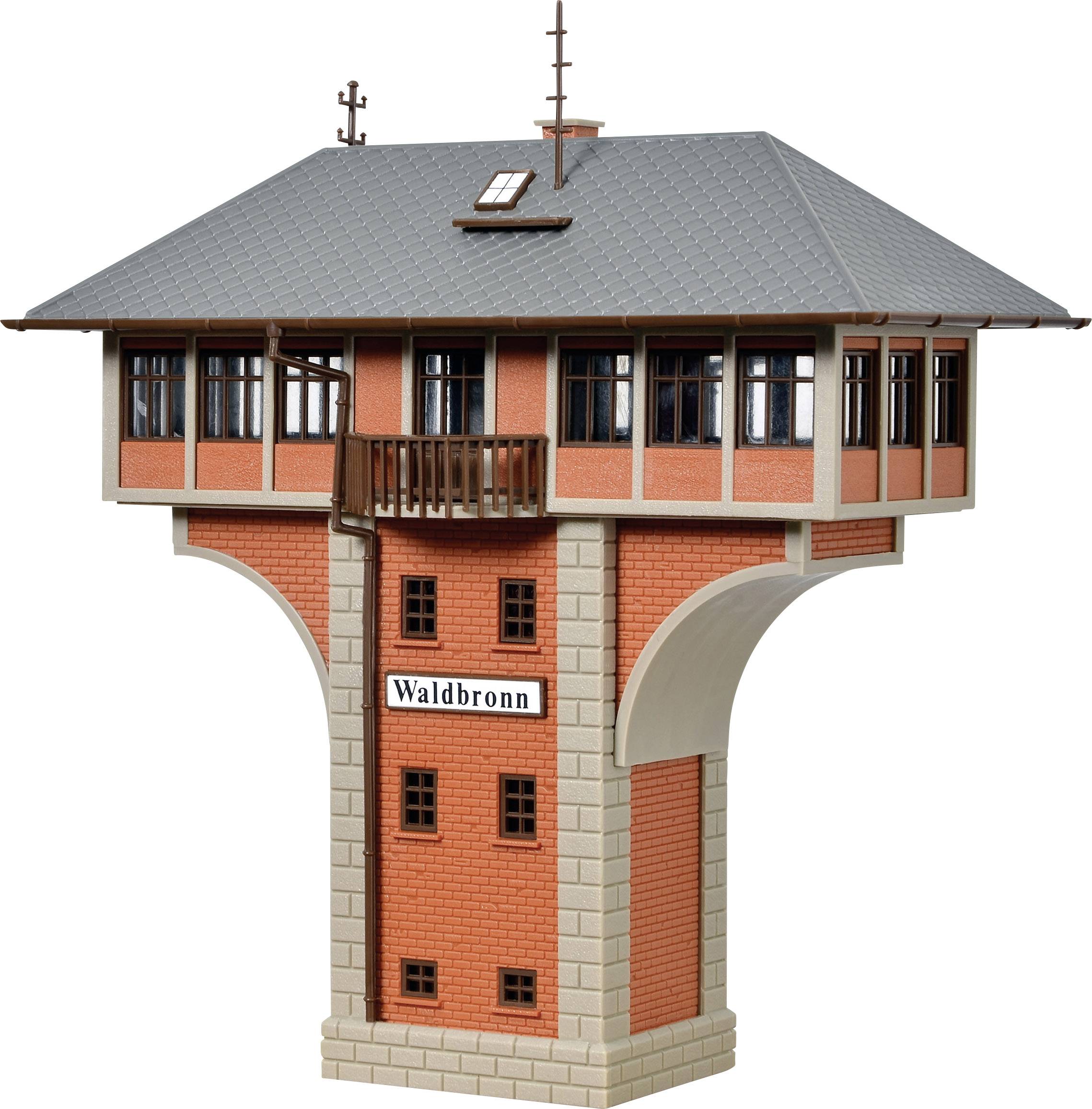 Ein Modell eines historischen Stellwerks mit einem rechteckigen Backsteinturm und grauem Walmdach, Beschriftung 'Waldbronn'.