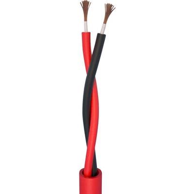 Zwei verdrillte Kabel, eines rot und eines schwarz, ragen aus einem roten Kabelmantel. Sichtbare Kupferlitzen an den Enden.