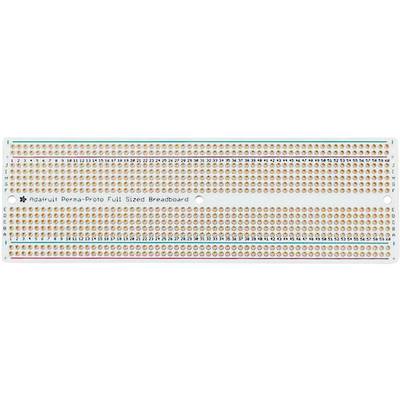 Eine weiße Adafruit Perma-Proto-Platine im Vollformat mit nummerierten Lötpunkten für elektronische Schaltkreise.
