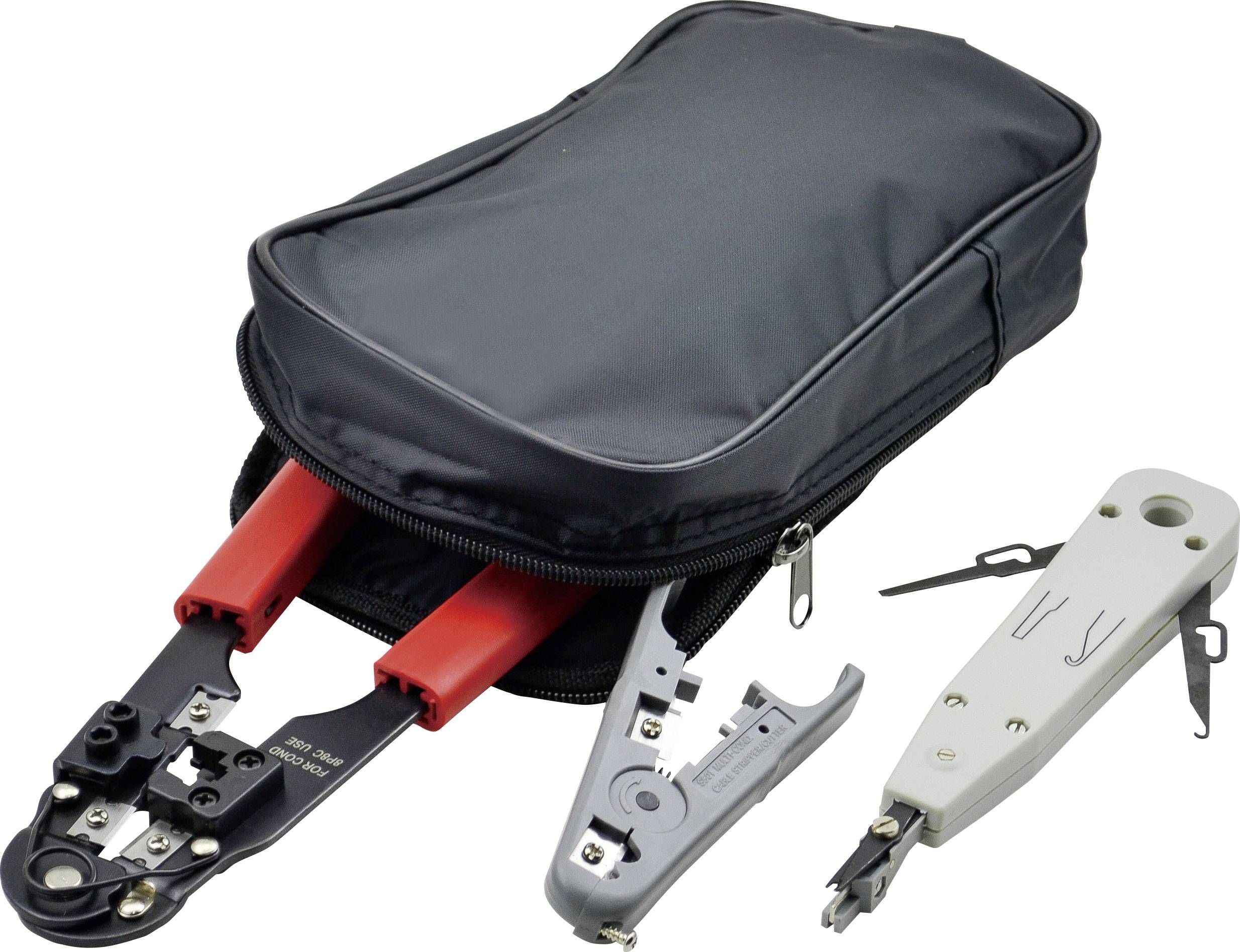 Ein Crimpwerkzeug-Set mit Tasche, bestehend aus einem Crimpwerkzeug, Abisolierzange und einem Punchdown-Tool auf weißem Hintergrund.