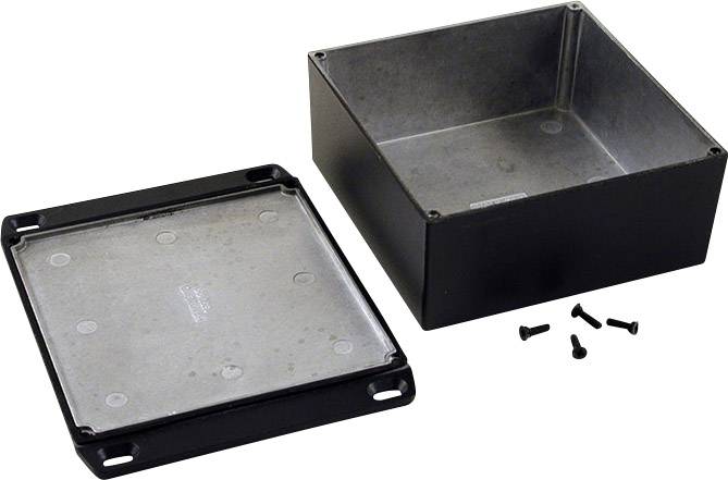 Offene schwarze Metallbox mit abgenommener Abdeckung und vier kleinen Schrauben daneben.