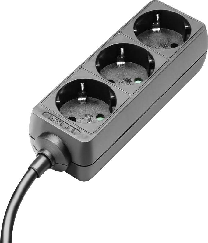 Schwarze Dreifachsteckdose mit einem angeschlossenen Kabel, geeignet für mehrere Elektrogeräte.