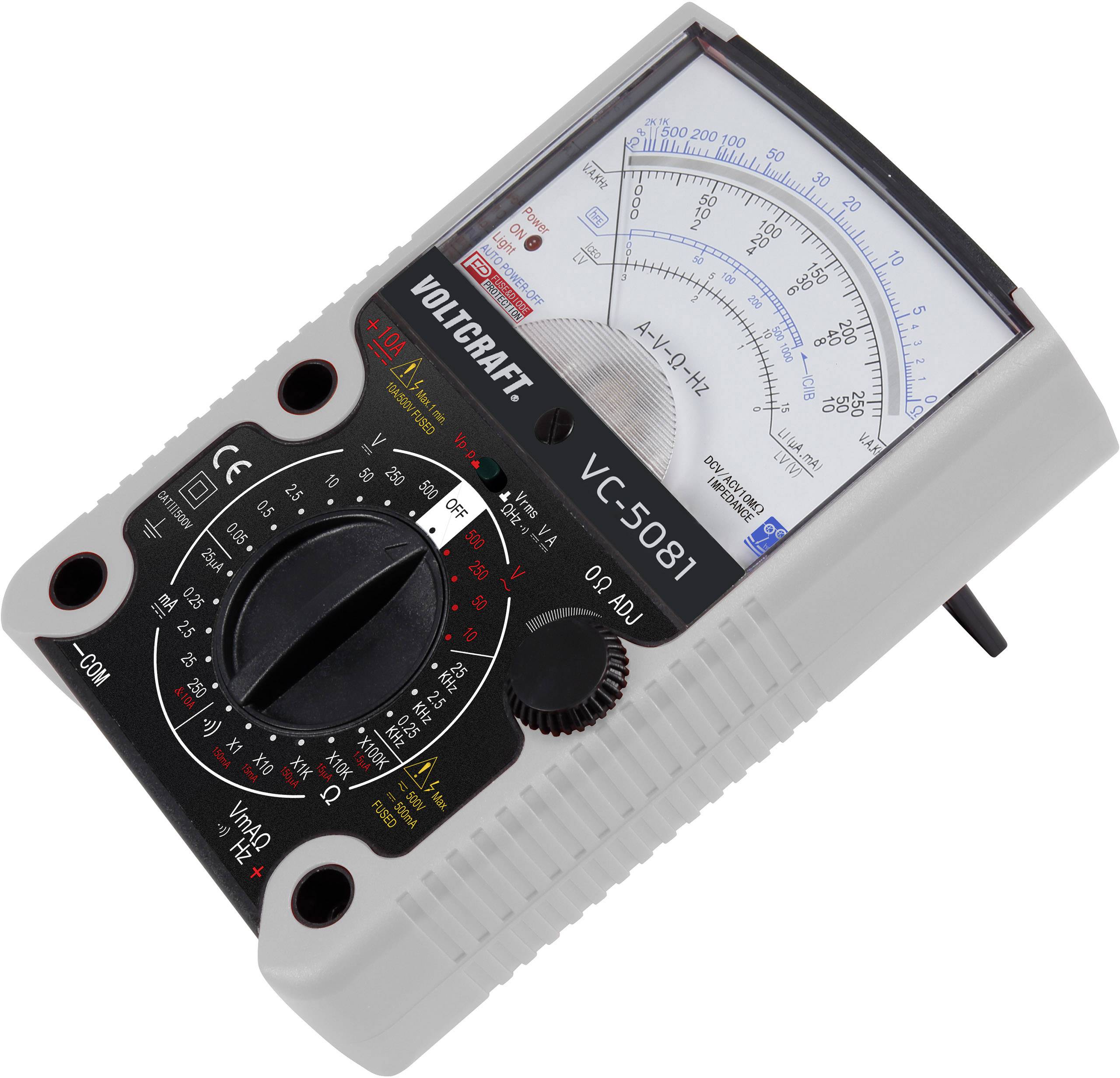 Analoges Multimeter mit Skala für Spannungs-, Strom- und Widerstandsmessung, schwarzes Gehäuse, Drehknopf zur Einstellung der Messbereiche.