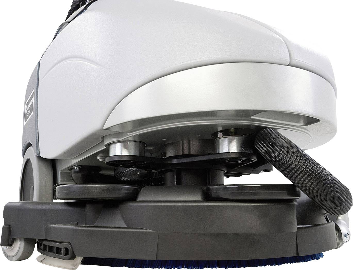 Bodenreinigungsmaschine in Seitenansicht. Deutlich erkennbar sind die runden Bürsten und der Wasseraufsatz.