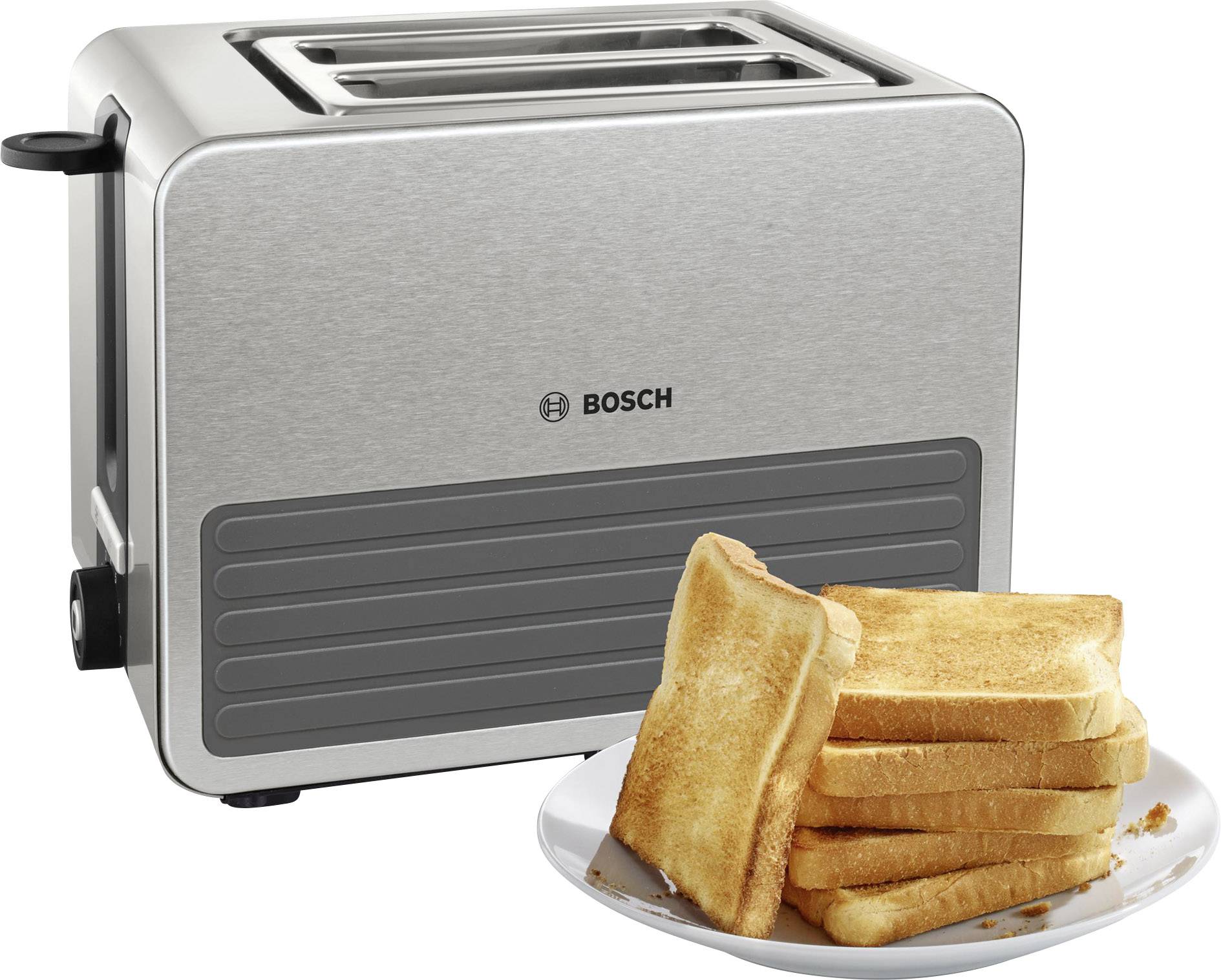 Ein Edelstahl-Toaster mit zwei Schlitzen, Marke Bosch. Vor dem Toaster liegt ein Teller mit mehreren goldbraun gerösteten Toastscheiben.